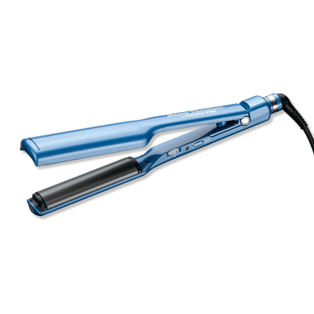 BABYLISS PRO Nano Titanium Innovative Curved Plate Straightner