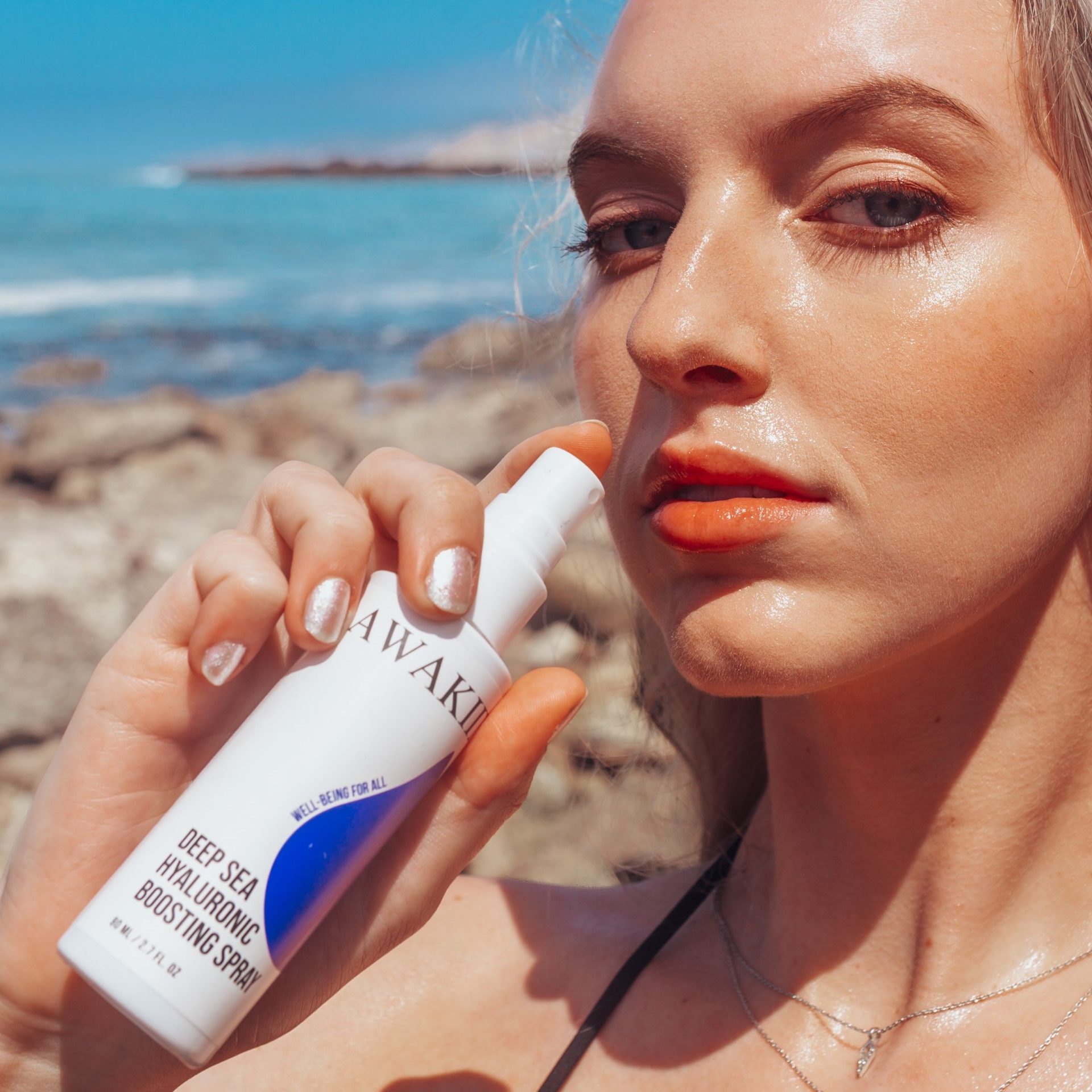AWAKIIN Ocean-Deep Hyaluronic Enhancement Mist